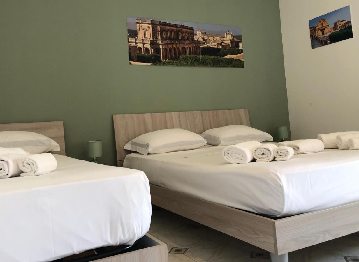 Bed and Breakfast La Madonnina à Noto Extérieur photo