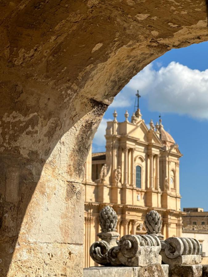 Bed and Breakfast La Madonnina à Noto Extérieur photo