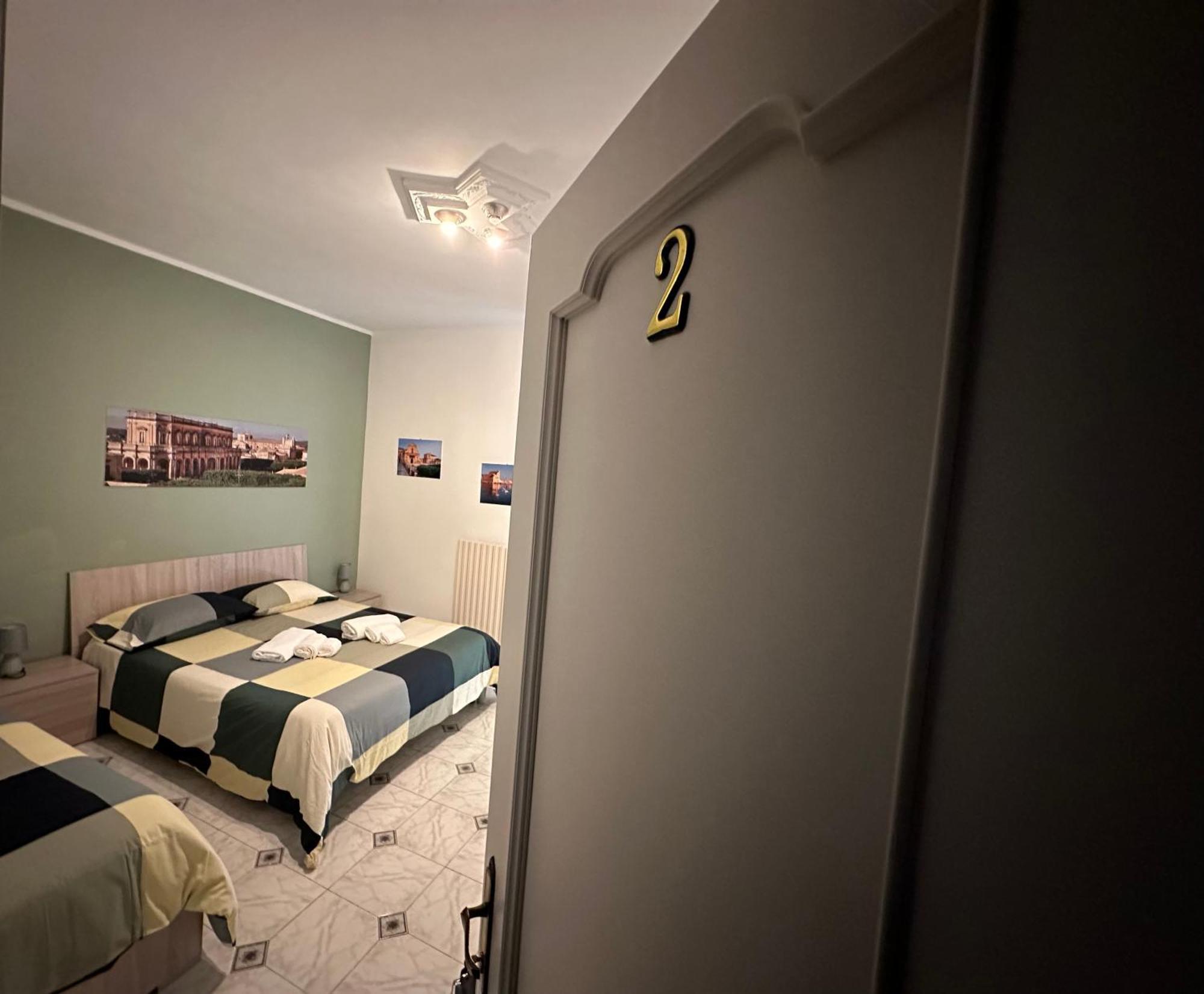Bed and Breakfast La Madonnina à Noto Extérieur photo