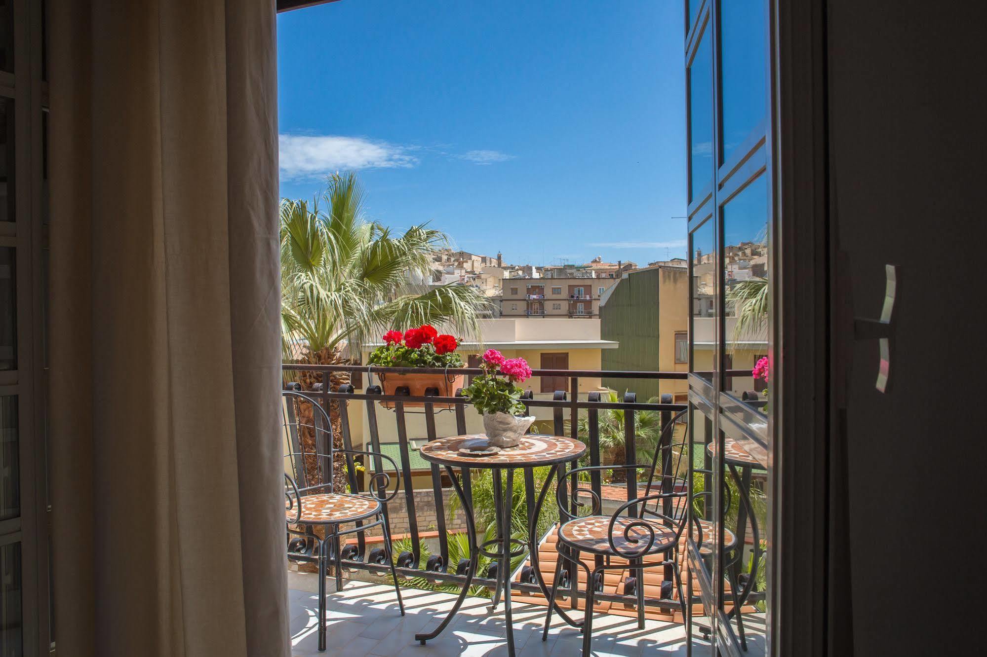 Bed and Breakfast La Madonnina à Noto Extérieur photo